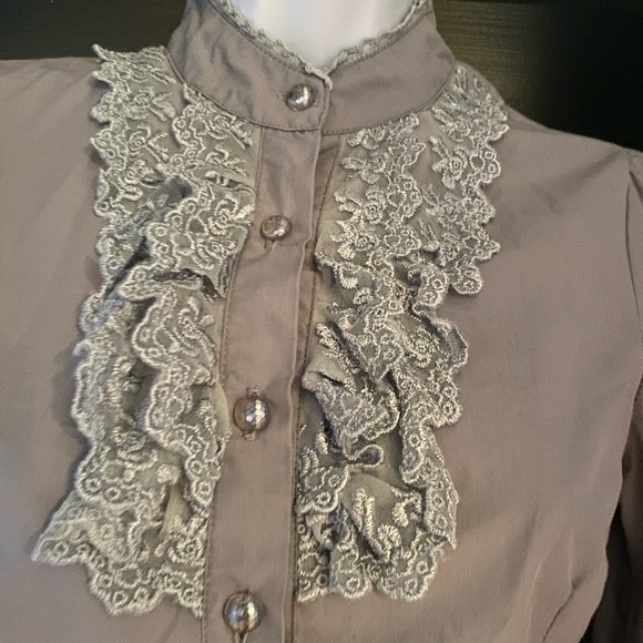 Gray button down blouse - Picture 4 of 4